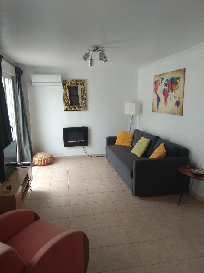 Attic At 91 Apartment Pinoso Luaran gambar