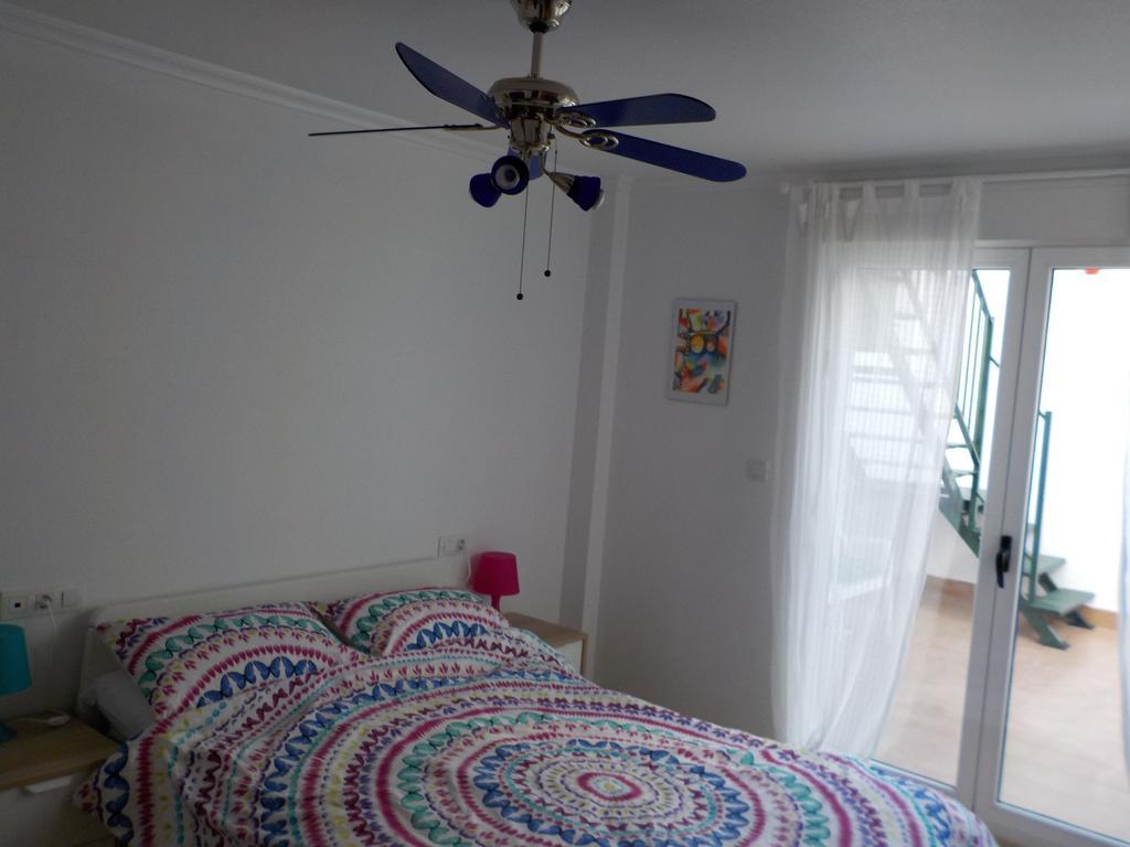 Attic At 91 Apartment Pinoso Luaran gambar