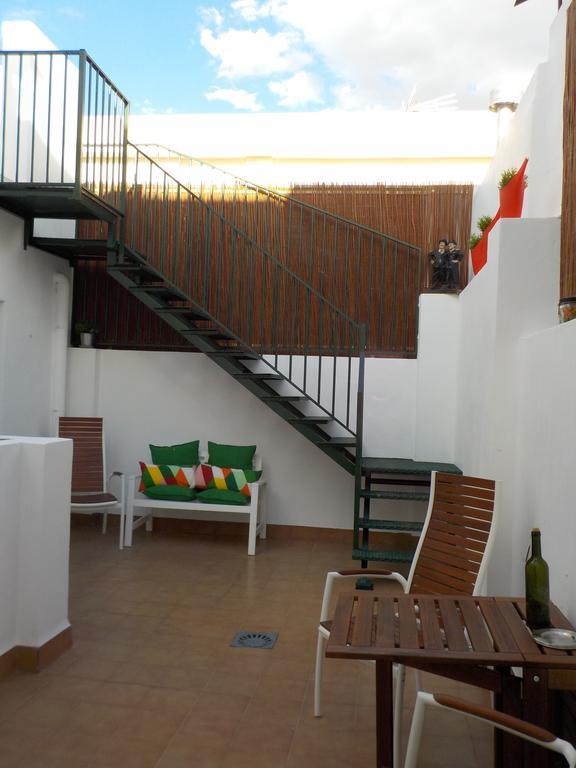 Attic At 91 Apartment Pinoso Luaran gambar