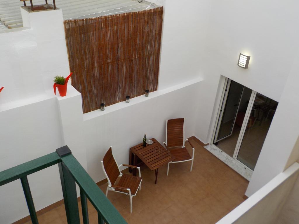 Attic At 91 Apartment Pinoso Luaran gambar