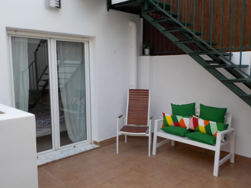 Attic At 91 Apartment Pinoso Luaran gambar